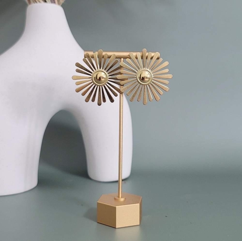 Stainless steel gold tone flower earrings - Picture 3 of 4